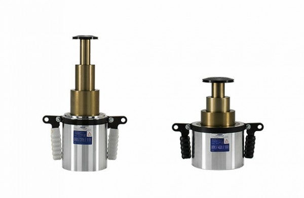 Lukas hydraulic rerailing jack
